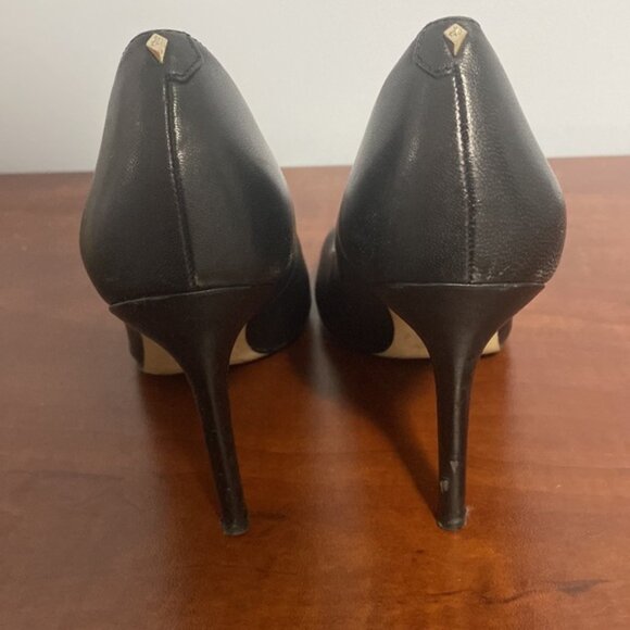 Sam  Black Pumps - Picture 2 of 5